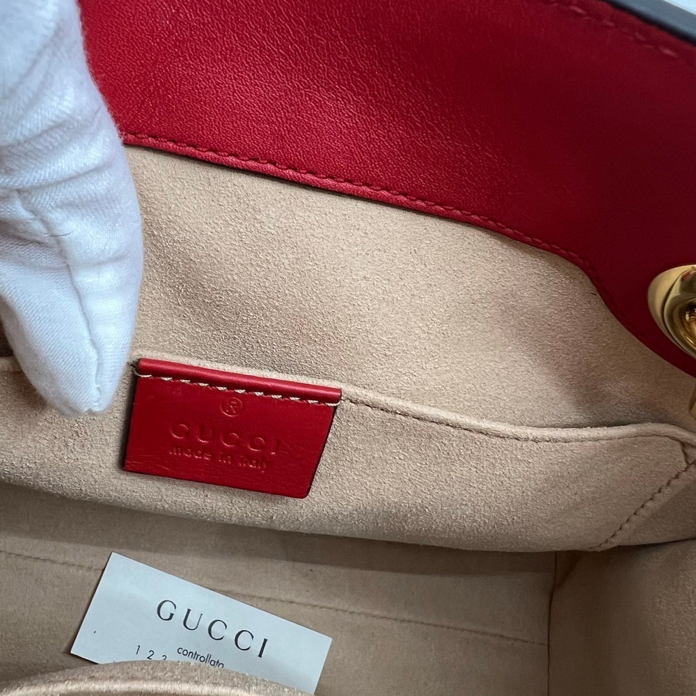 Authentic Gucci GG Supreme Apple Print Padlock Shoulder Bag 🍎✨ - Picture 3 of 16